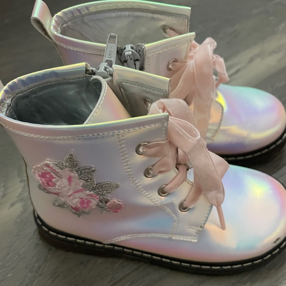 Monnalisa boots 🦄 - Picture 7 of 11